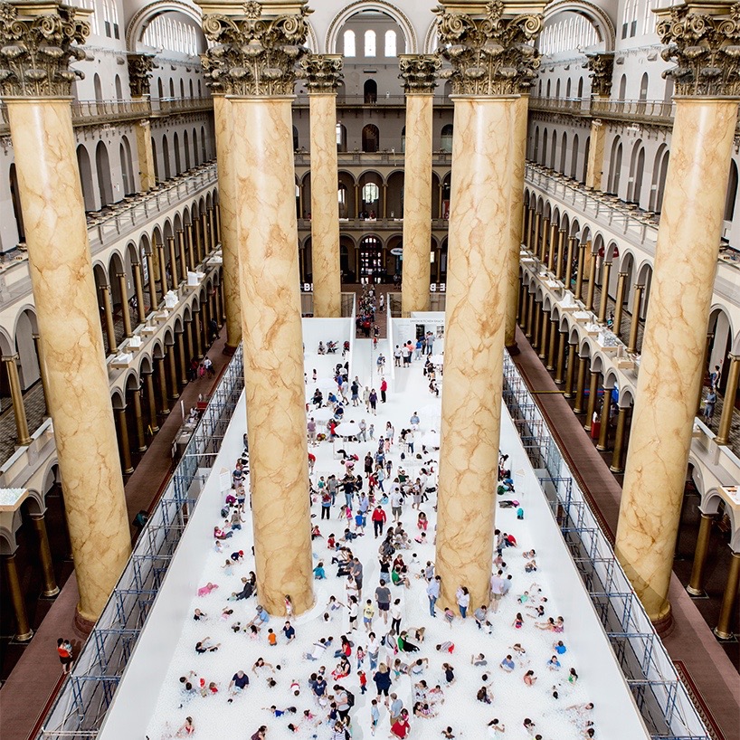 the-beach-the-national-building-museum-snarkitecture-designboom-08-1 (1)