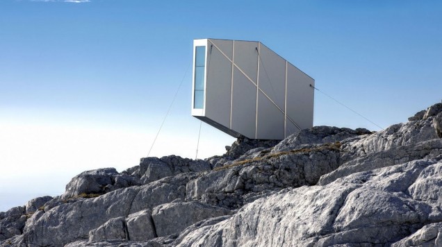 gallery-1480688409-winter-cabin-kanin-ofis-fotojanez-martincic-07-2-e1481814403512