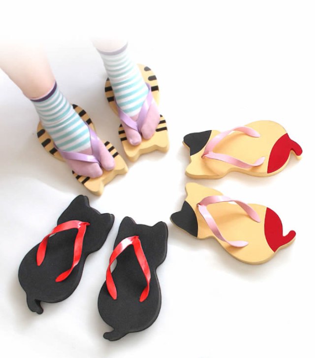 cat-shaped-slippers-nara-getaya-5d0b447d545cf__700.jpg